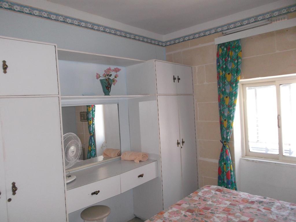 Ta' Karmni Apartment Marsalforn Cameră foto