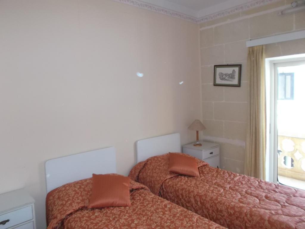 Ta' Karmni Apartment Marsalforn Cameră foto